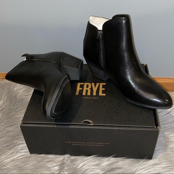 frye judith zip bootie black
